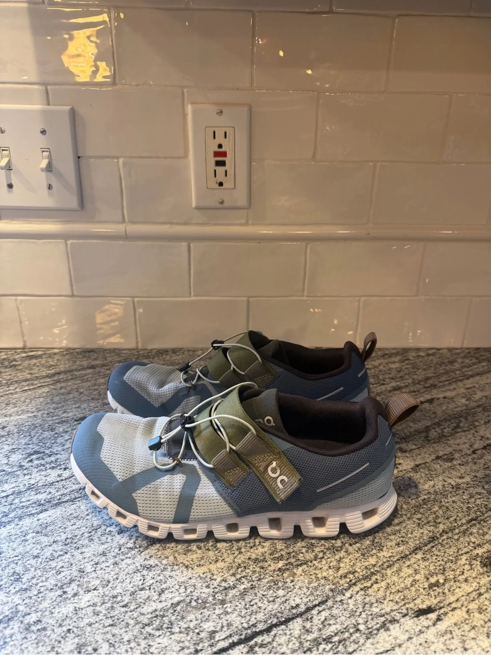 Women’s On Cloud Nexus Size 8.5